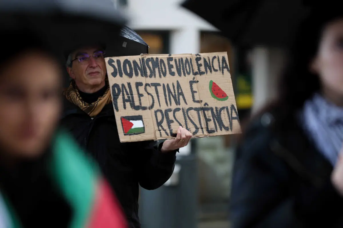 Imagem de contexto do artigo Cerca de 200 manifestantes em Lisboa pedem "fim dos crimes" contra o povo palestiniano