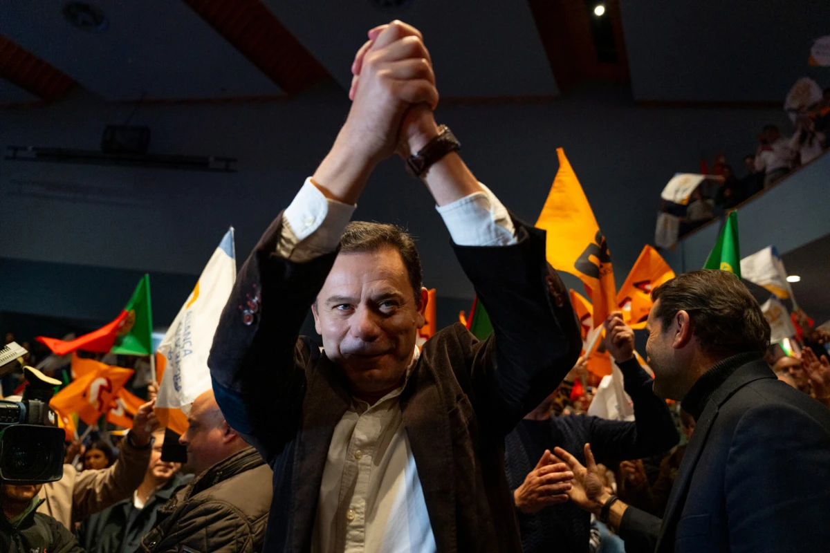 Imagem de contexto do artigo Montenegro pediu o voto dos eleitores do Chega