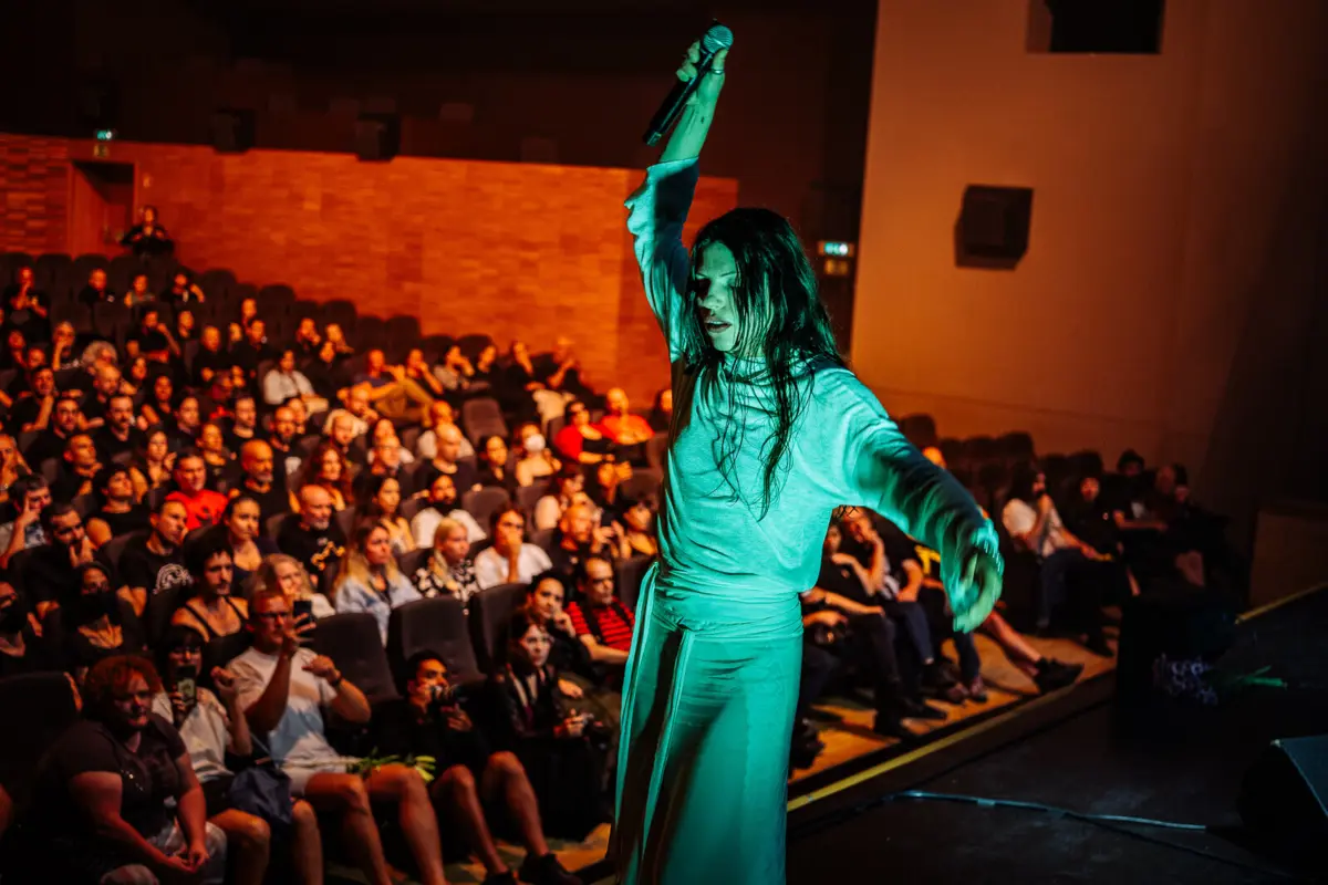 Atuação de Soap & Skin está já no “best of” do festival Extramuralhas 2024