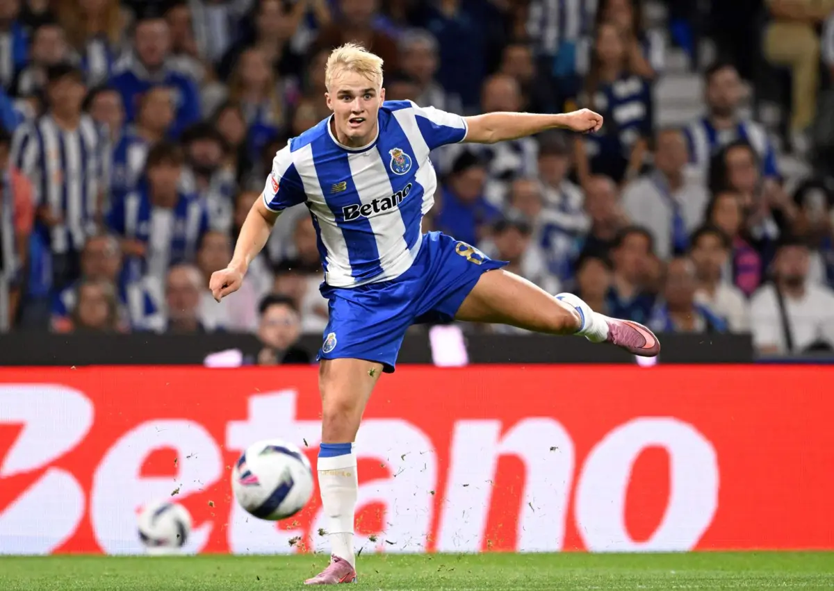 Froholdt, médio do F. C. Porto