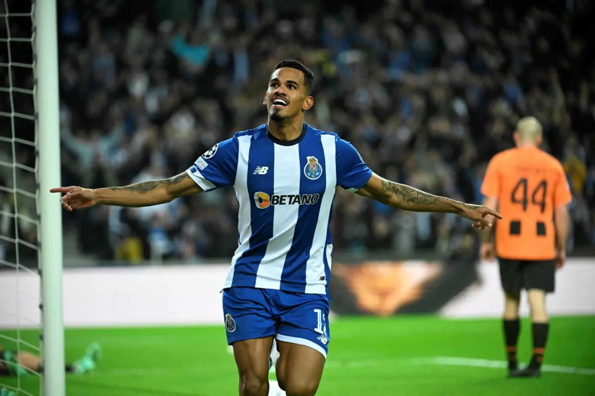 Galeno bisou pelo F. C. Porto