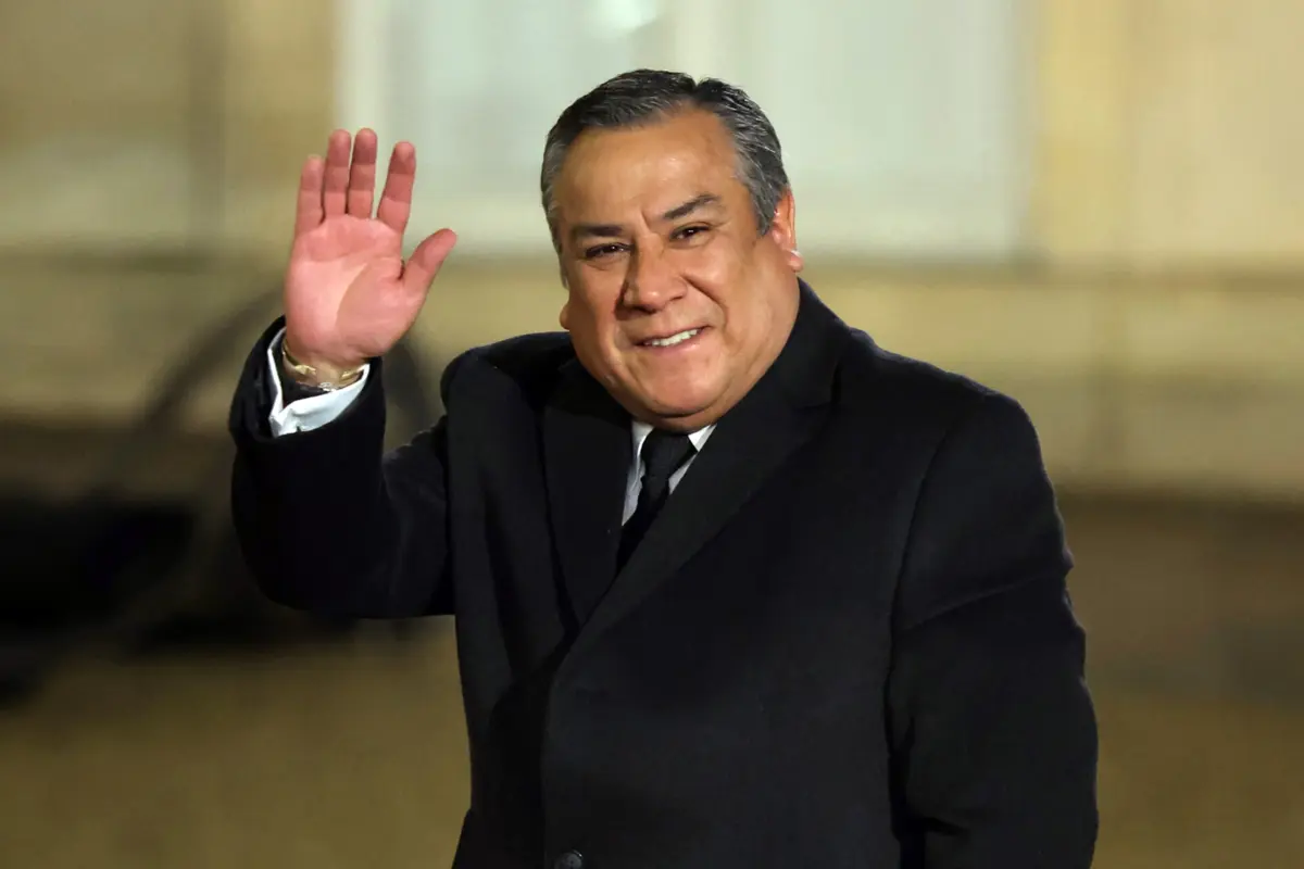 Primeiro-ministro Gustavo Adrianzén anunciou a mobilização de tropas para combater violência do crime organizado