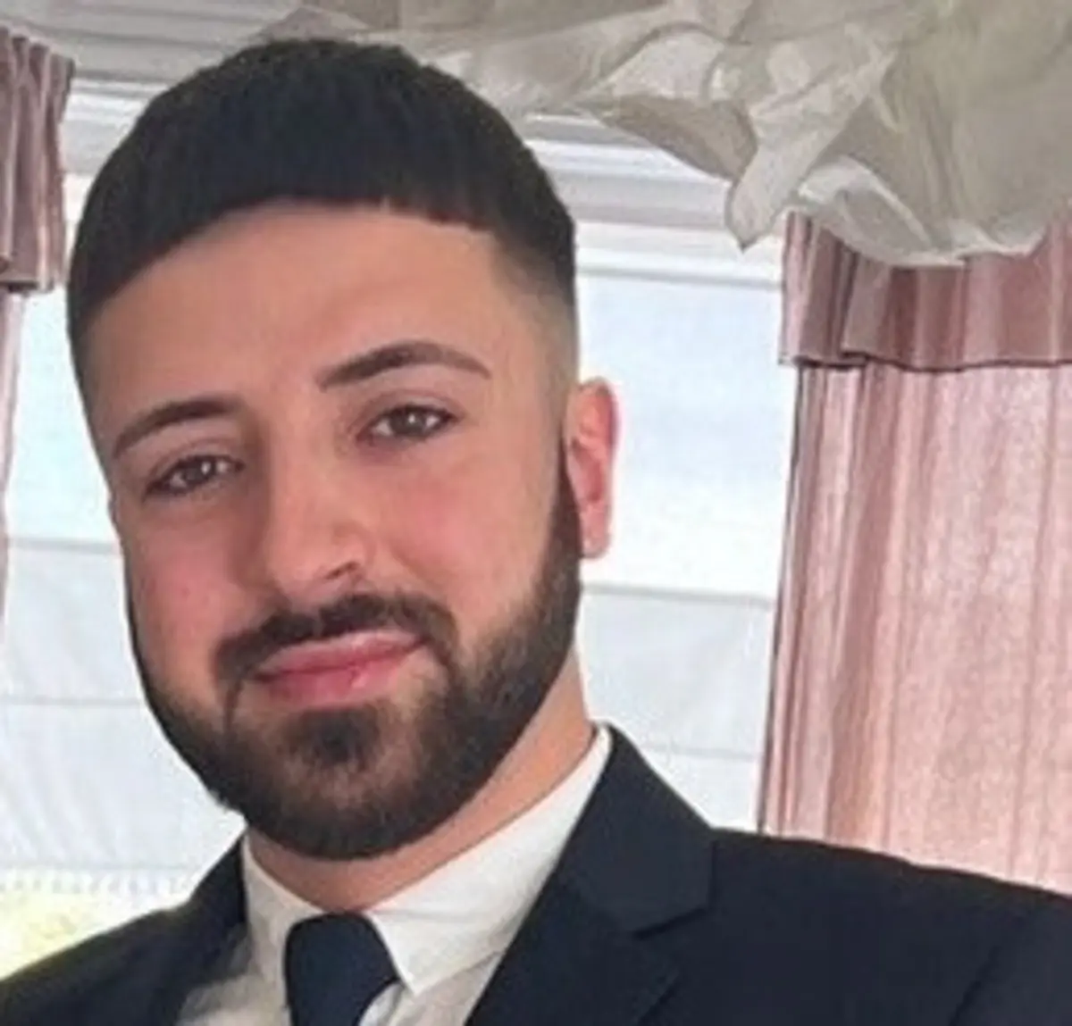 Imagem de contexto do artigo Polícia britânica procura suspeito de matar mulher e filhas de apresentador da BBC