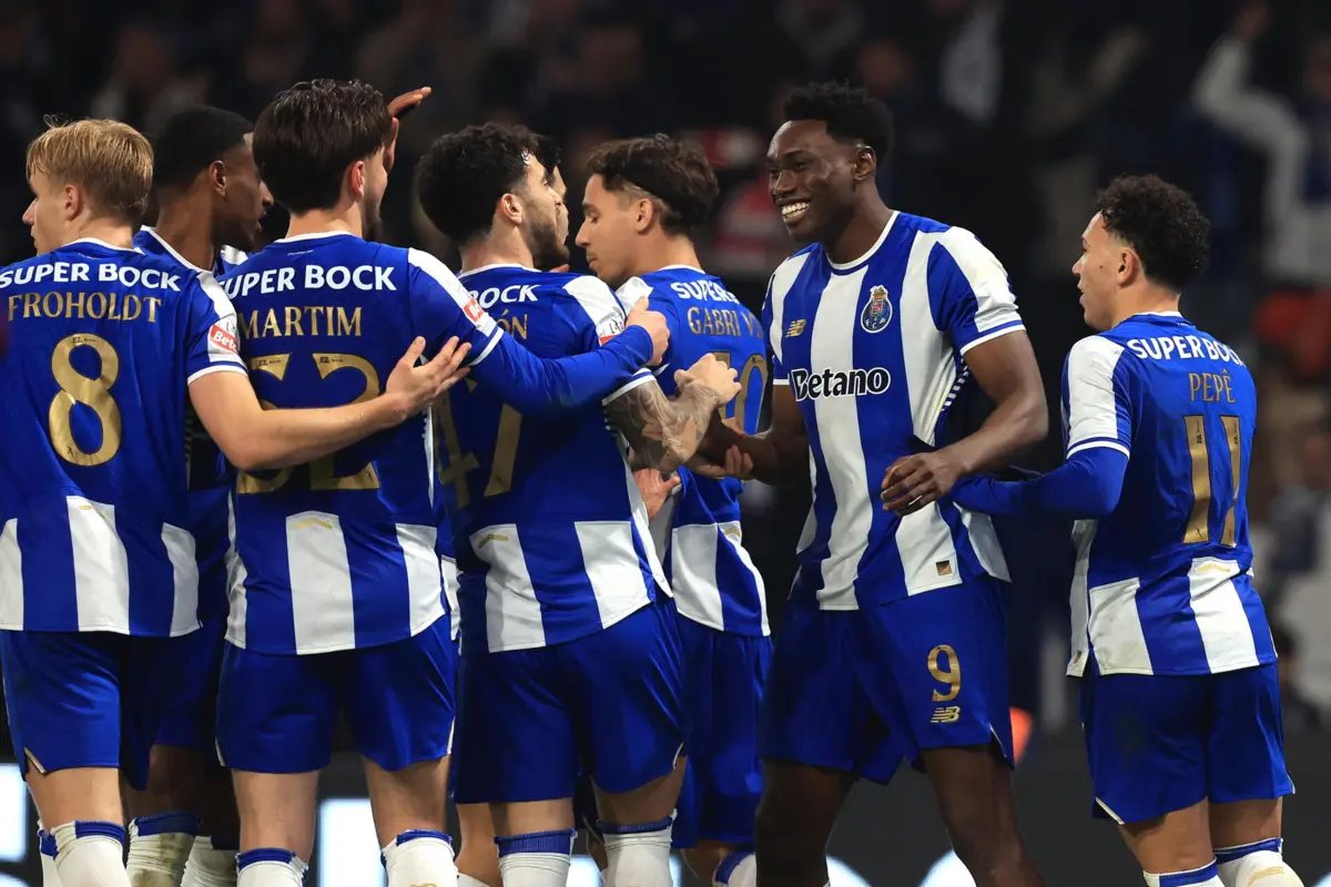 Dragões só perderam dois pontos na primeira volta do campeonato