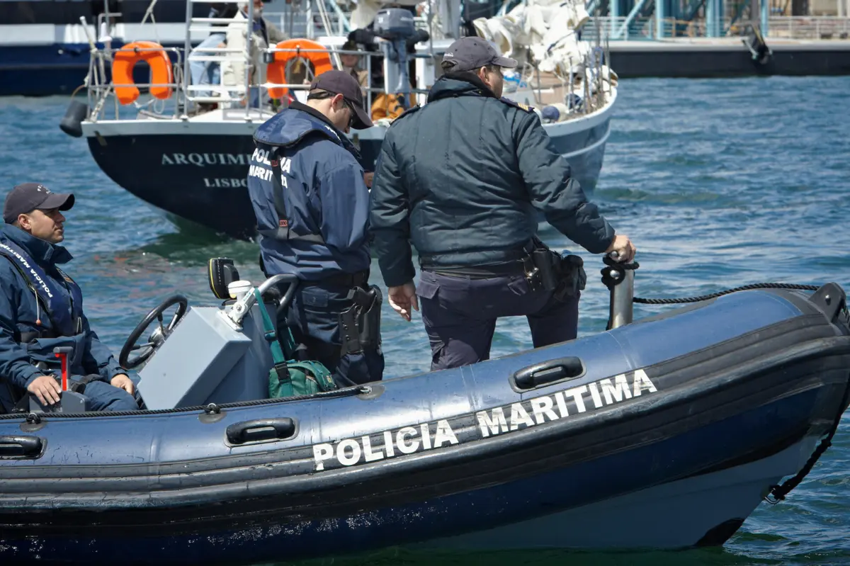 Imagem de contexto do artigo Carro submerso no rio Tejo em Vila Franca de Xira