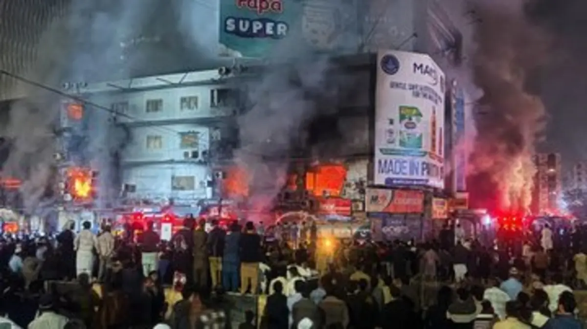 Imagem de contexto do artigo Pelo menos 10 mortos num incêndio em centro comercial na maior cidade paquistanesa
