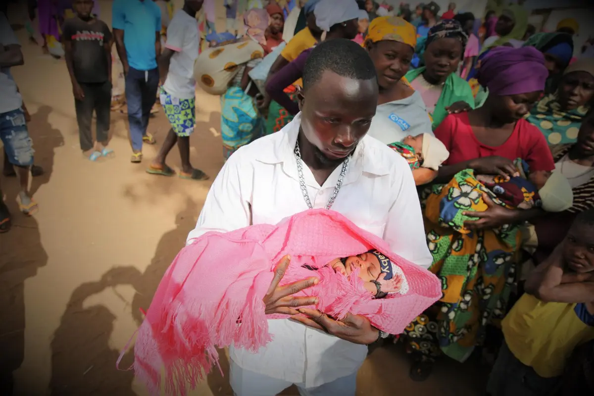 Neusa foi levada mata fora, dia e noite, pelo pai, durante 50 quilómetros, fugindo ao ataque terrorista em Chiúre Velho