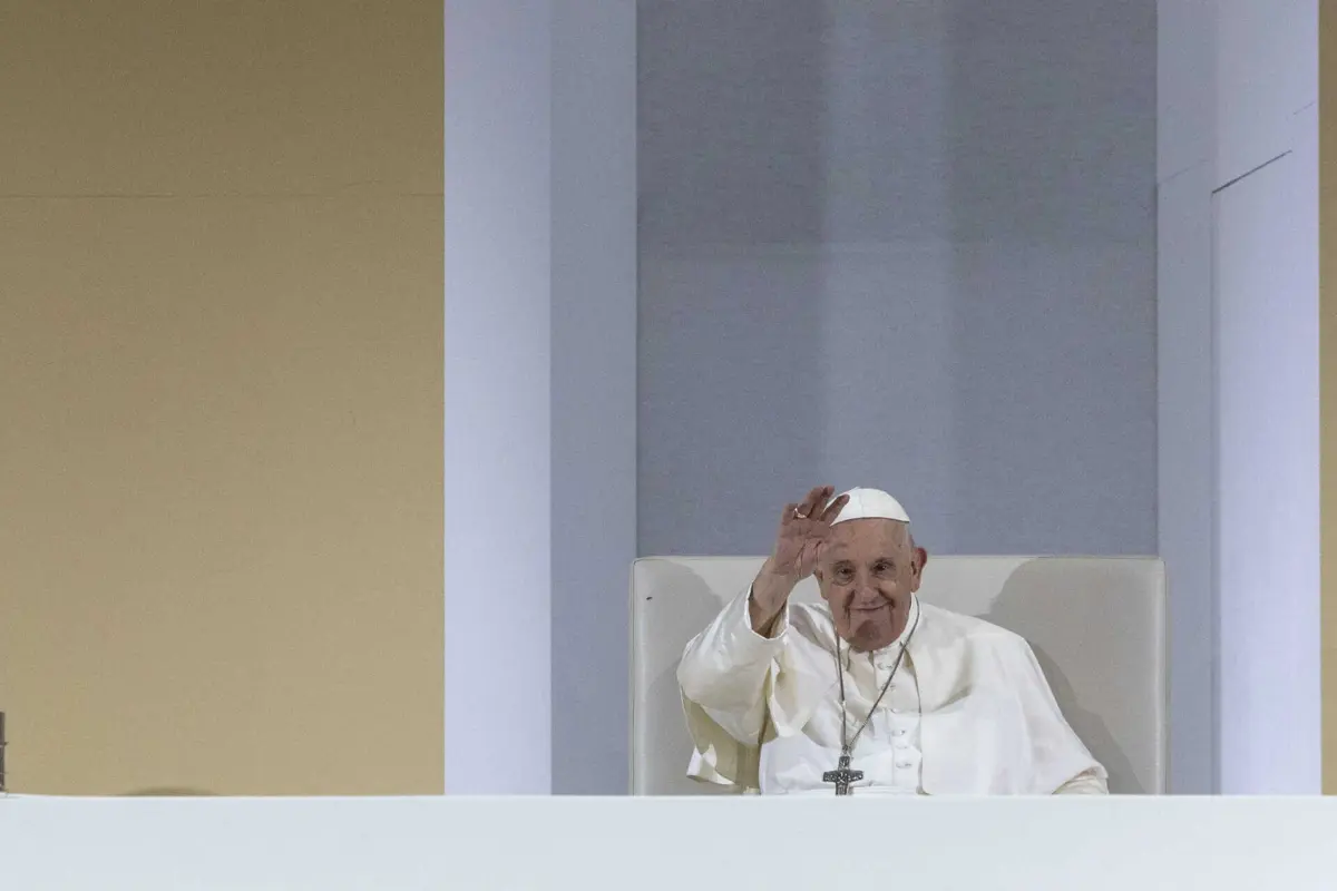 Imagem de contexto do artigo Em direto: Papa encontra-se com voluntários antes da despedida