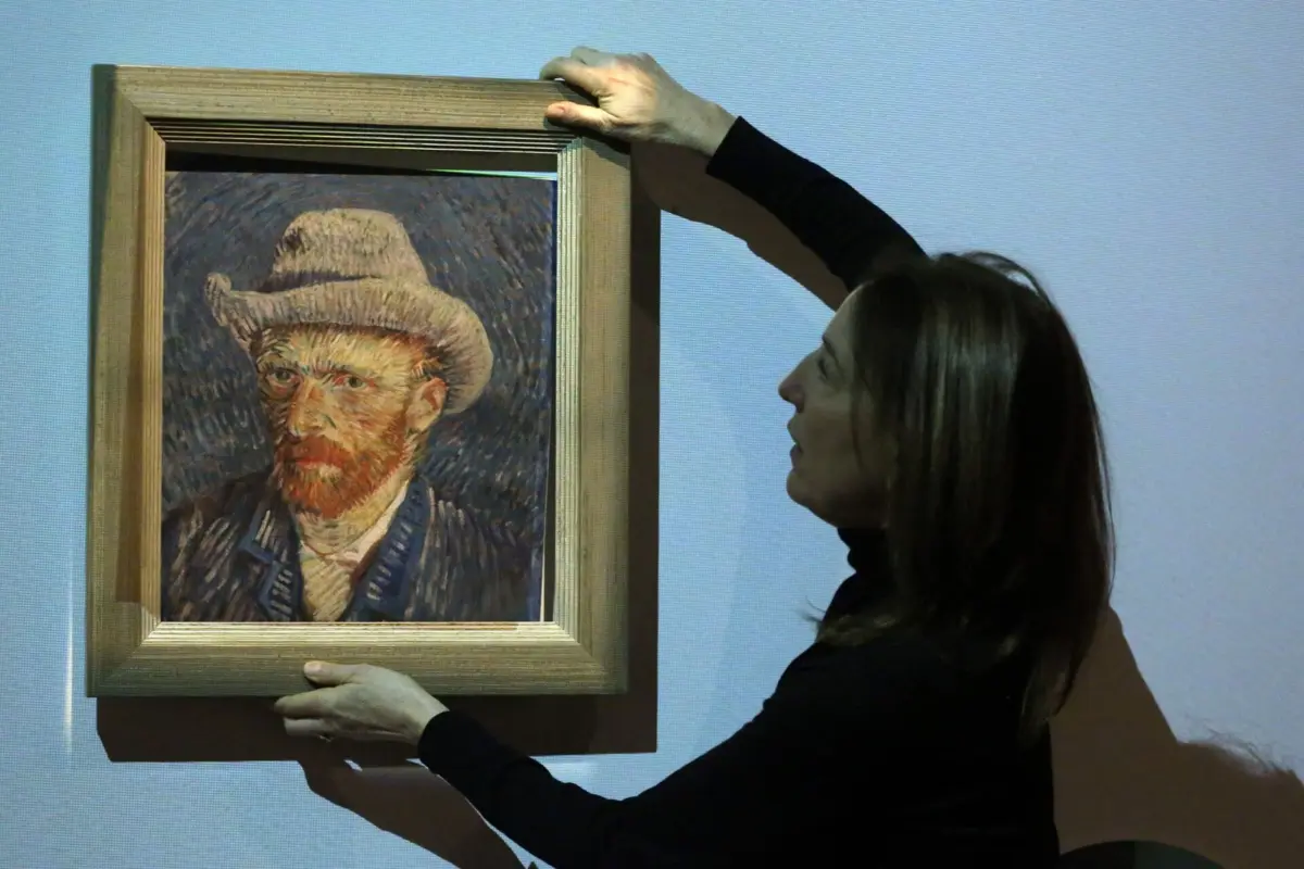 O museu abriga mais de 200 pinturas, 500 desenhos e quase todas as cartas de Van Gogh