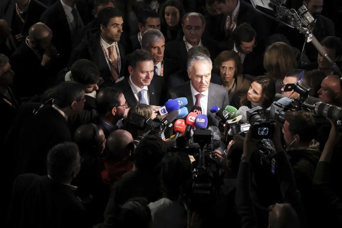 Imagem de contexto do artigo Ex-ministros de Cavaco querem Governo coeso e com capacidade política