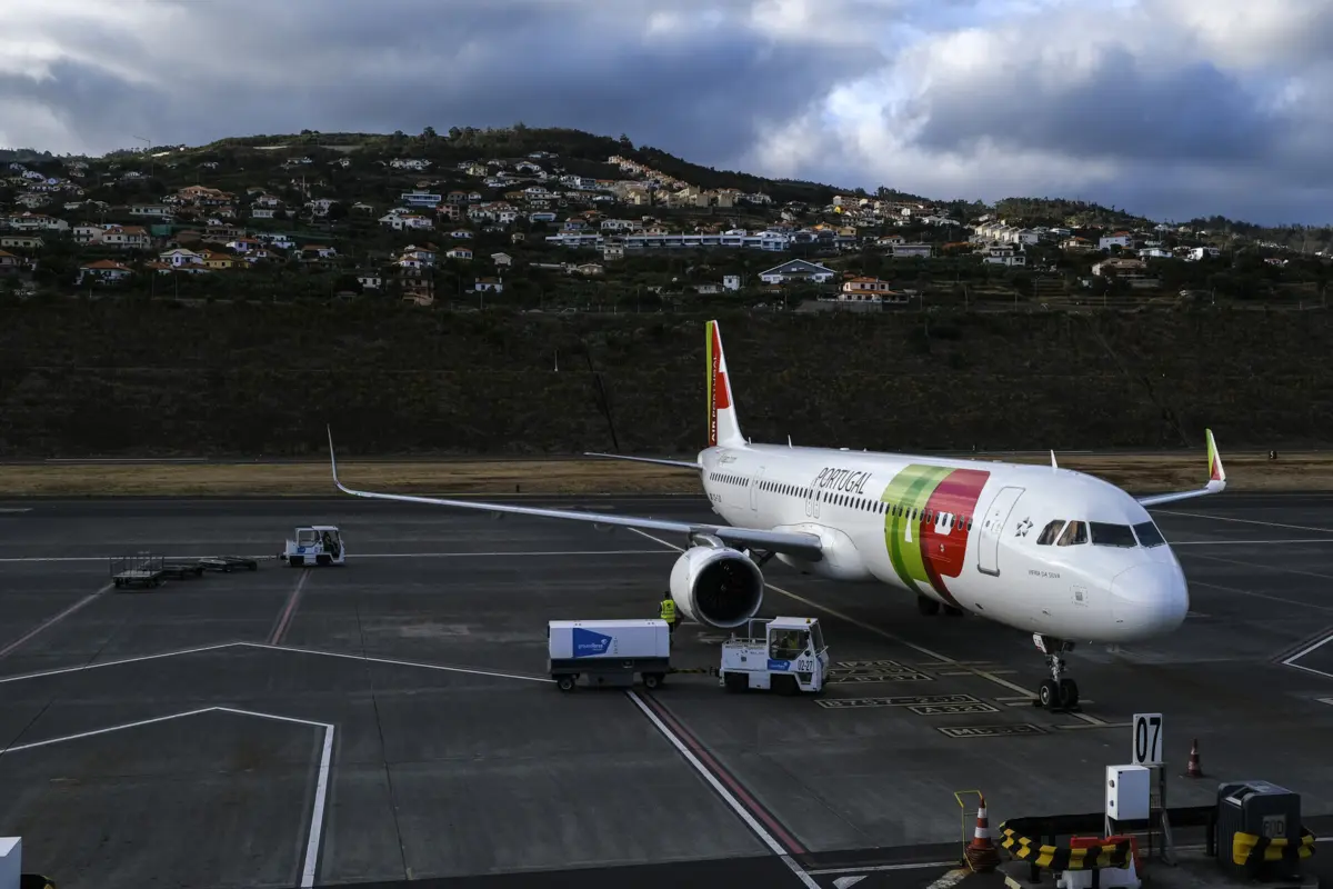 Avião da TAP divergiu para o Funchal devido a "problemas técnicos"