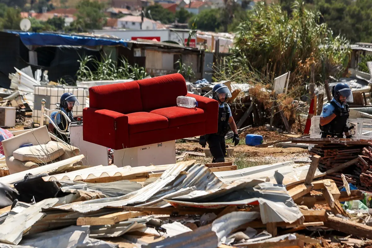 Imagem de contexto do artigo Autarca de Loures garante que demolições de construções ilegais vão continuar