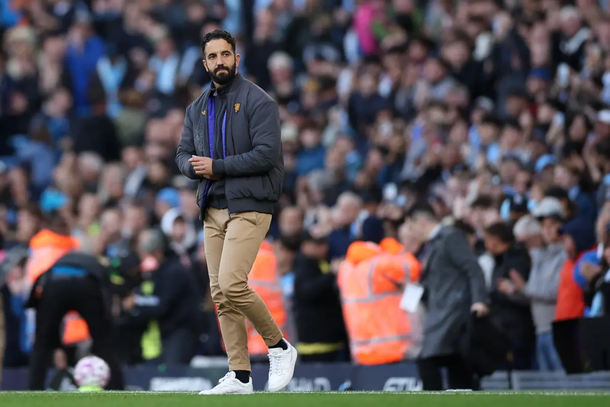 Ruben Amorim perdeu recentemente o dérbi de Manchester por 3-0