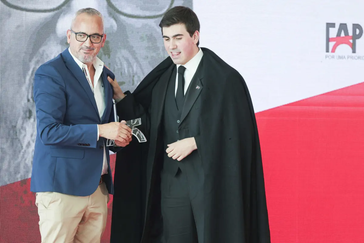 Diretor-executivo do JN, Vítor Santos, e Francisco Porto Fernandes, da FAP