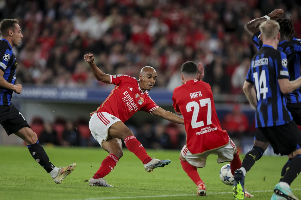 João Mário marcou três golos frente ao Inter de Milão