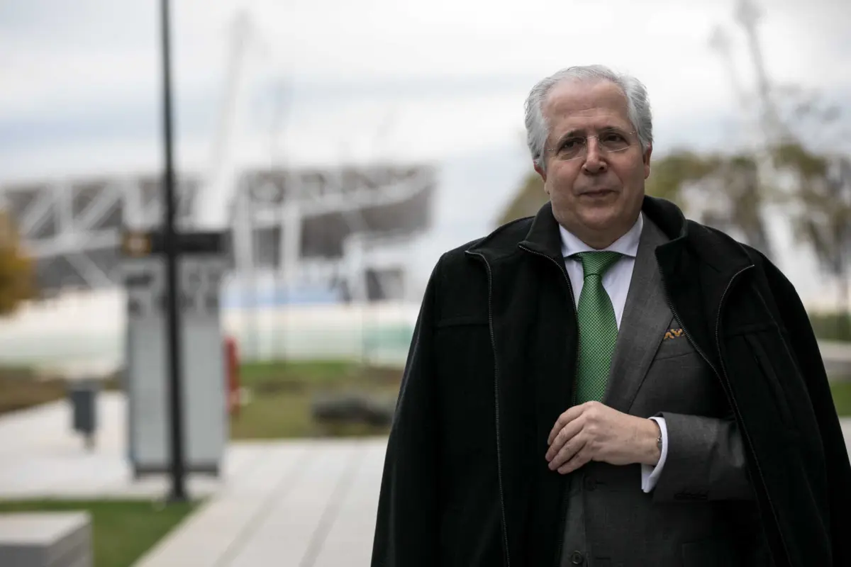 Orlando Figueira, de 62 anos, foi condenado a prisão em 2018