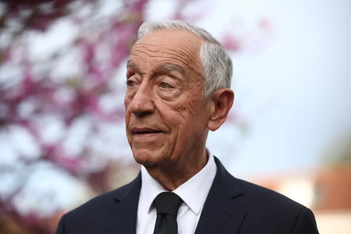 A cerimónia deste ano foi mais curta, sem os habituais discursos do chefe de Estado e do presidente da Câmara, por acontecer em período de campanha para as eleições