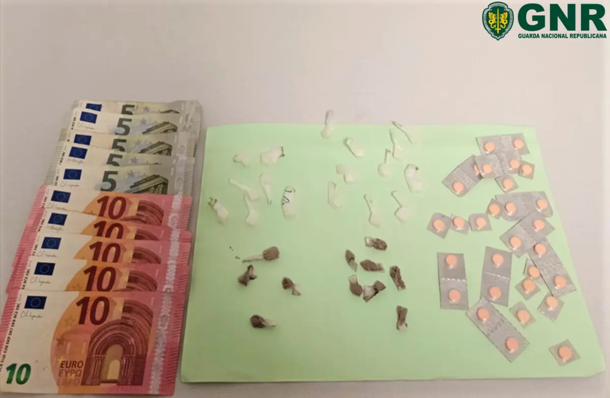GNR apreendeu droga e dinheiro, na Póvoa de Varzim