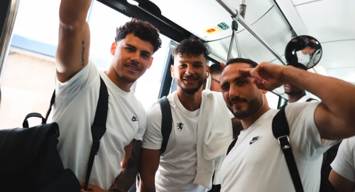 Jogadores do Sporting enfrentam um atraso de mais de quatro horas na viagem para Nápoles