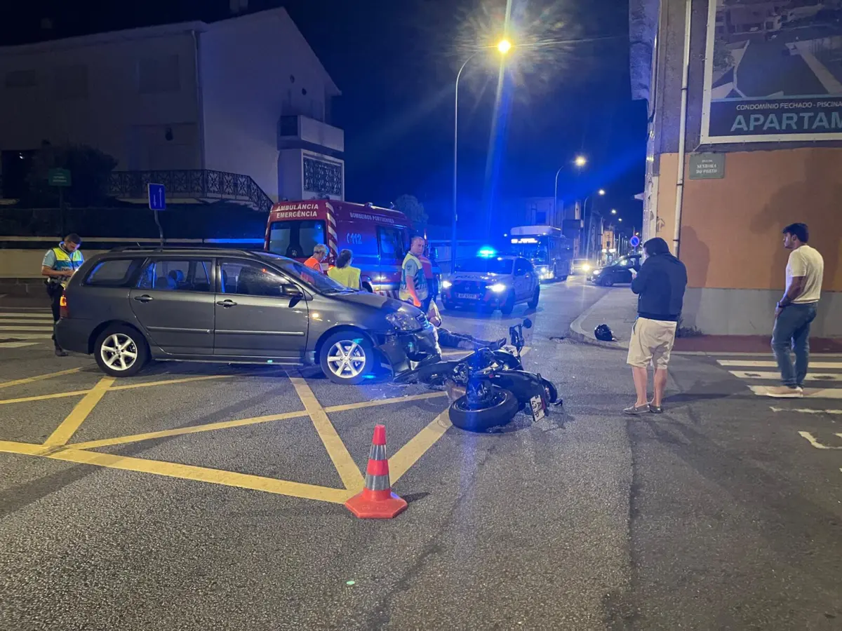 O acidente ocorreu na Rua Monte dos Burgos, no Porto