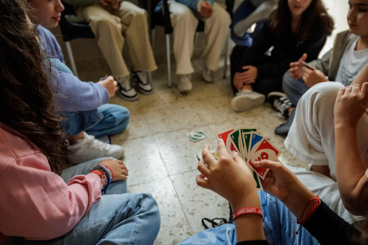 Guia em causa destina-se a pessoal docente e não docente