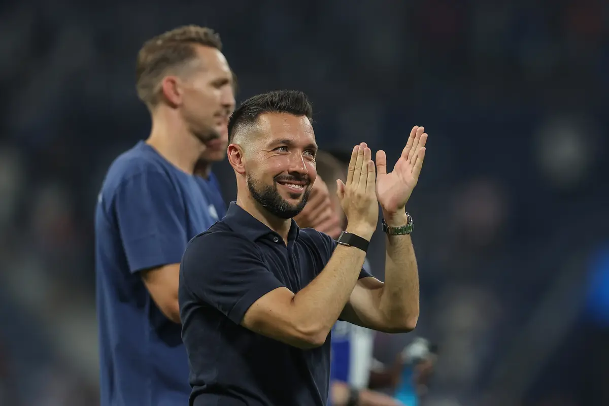 Equipa técnica liderada por Farioli procura dar mais profundidade ao plantel azul e branco