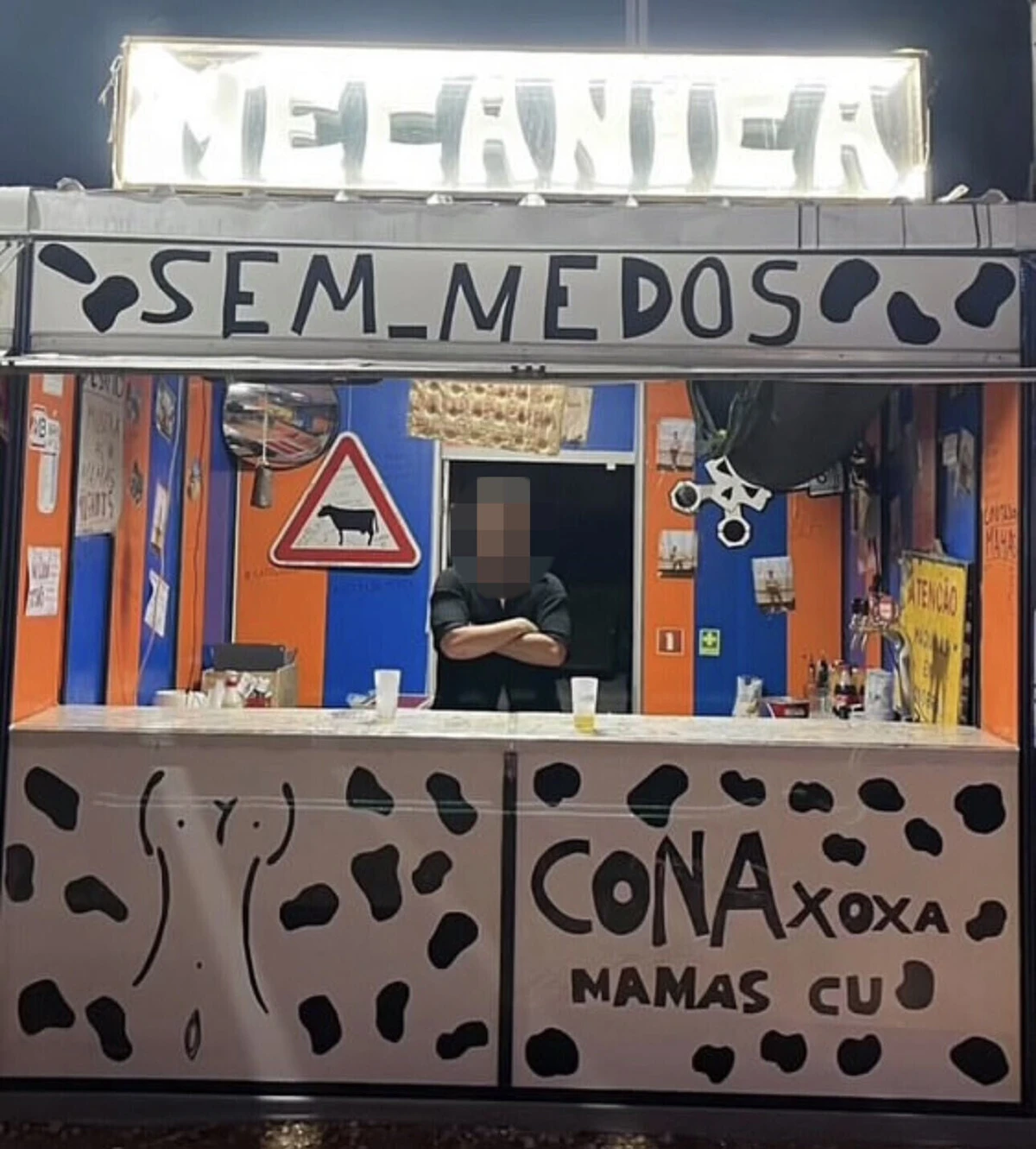 O curso de Engenharia Mecânica já é conhecido por partilhar conteúdo obsceno em anos anteriores