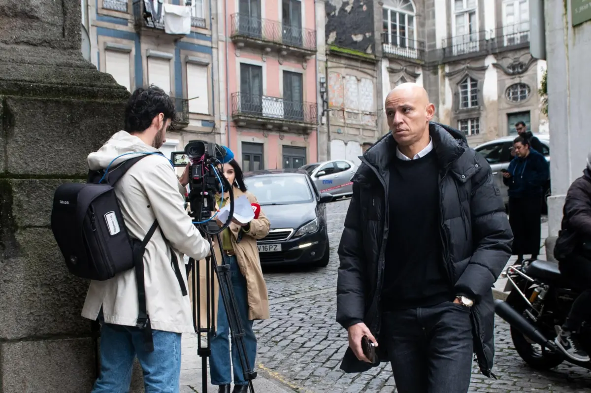 O antigo treinador do São Pedro da Cova, Armando Santos