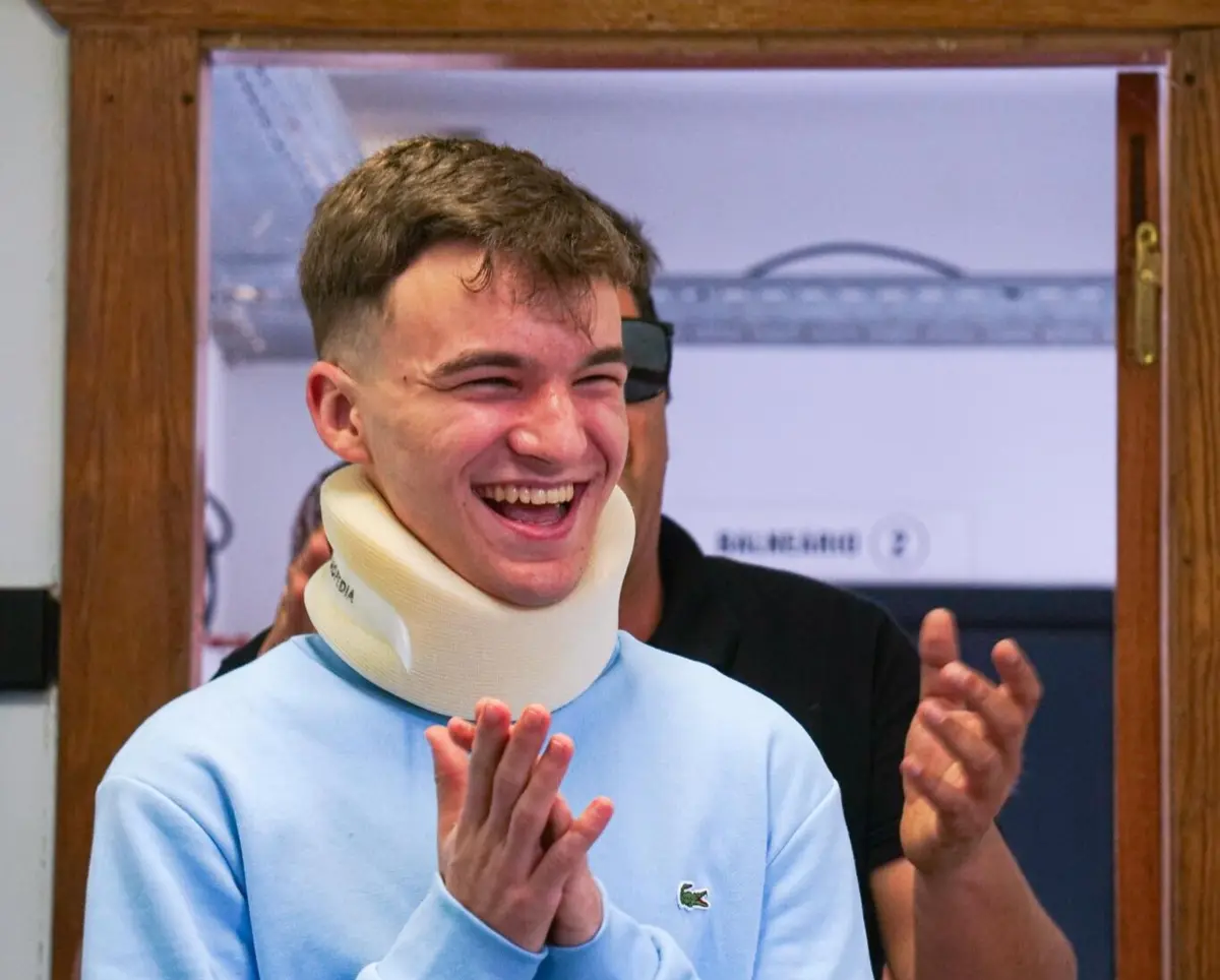 Fábio apareceu no balneário antes do jogo para fazer uma surpresa aos colegas de equipa