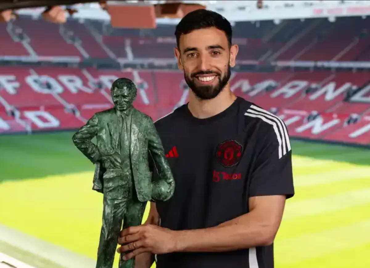 Bruno Fernandes foi eleito jogador da época