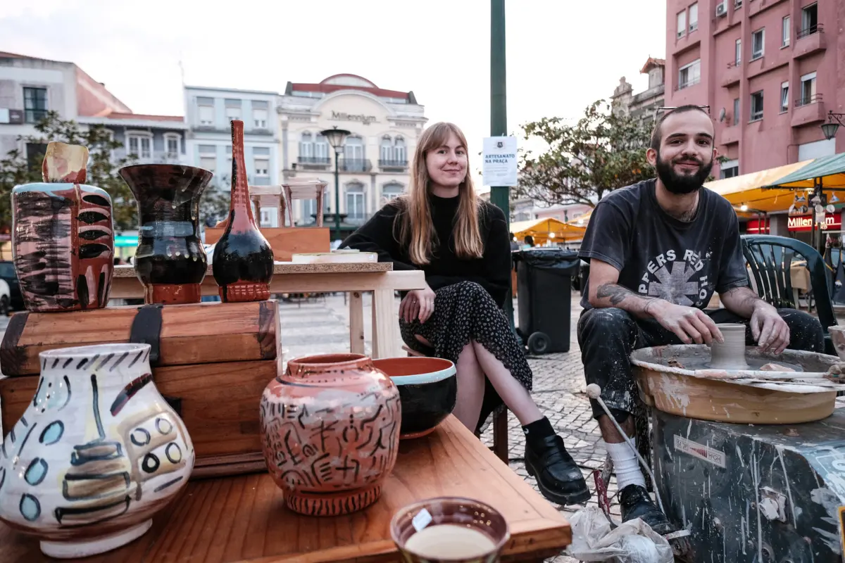 Shannon, 26 anos, e Afonso, de 23, são autodidatas