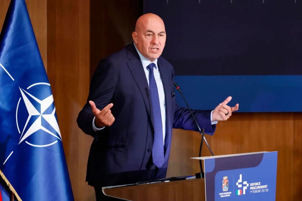 O ministro da Defesa italiano, Guido Crosetto