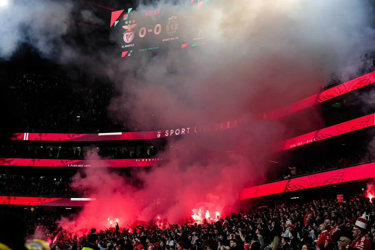 Jogo disputa-se no Estádio da Luz