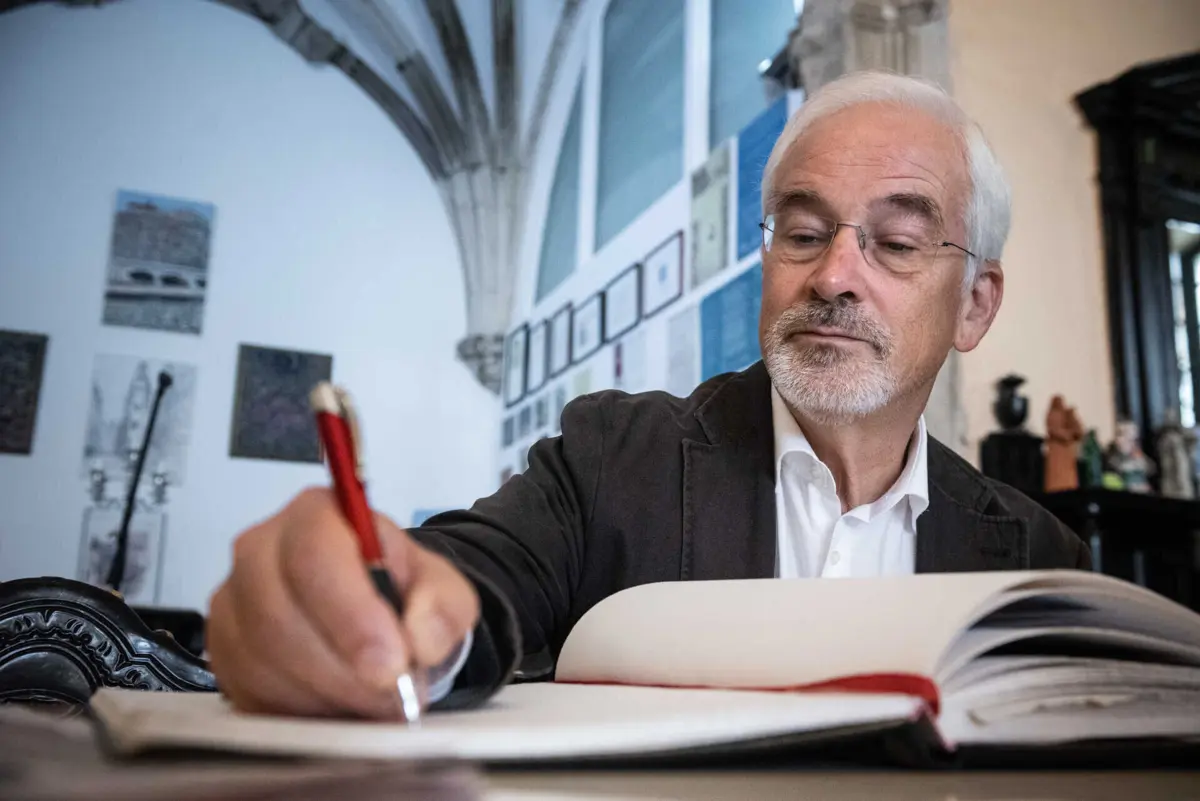 José Manuel Silva diz que não era ele que preenchia documento das deslocações enquanto bastonário dos Médicos