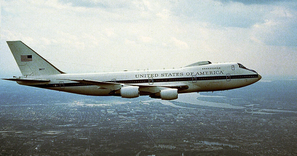 Imagem de contexto do artigo "Avião do fim do Mundo" aterra em Washington em plena escalada de tensão com Irão