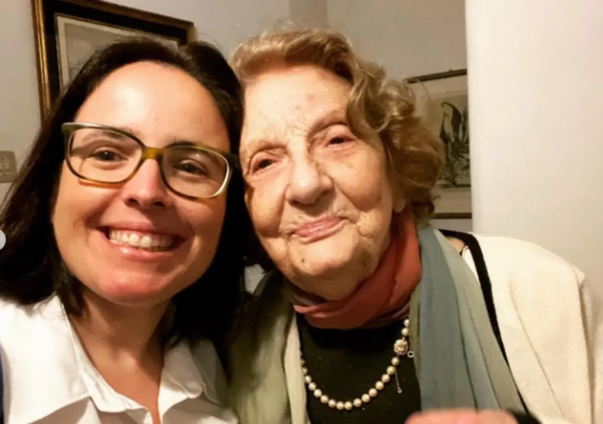 Joana Marques com a avó num momento partilhado pela humorista nas redes sociais