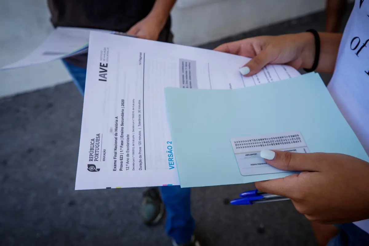 Imagem de contexto do artigo Alunos têm até 19 de março para se inscreverem nos exames nacionais