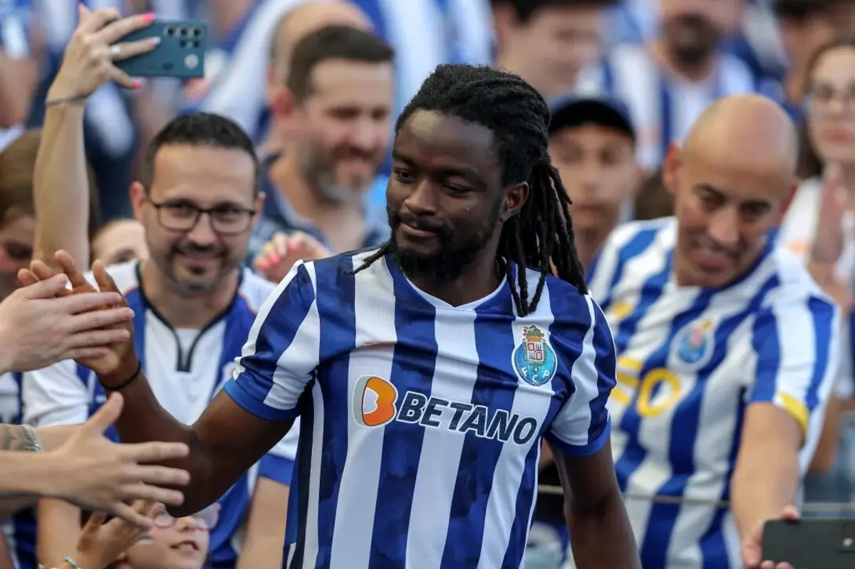 Baró termina ligação de 11 anos ao F. C. Porto