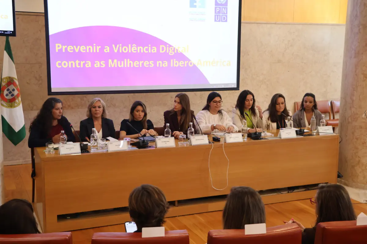 Imagem de contexto do artigo Uma em cada cinco interações dirigidas a políticas e ativistas na rede social X é violenta