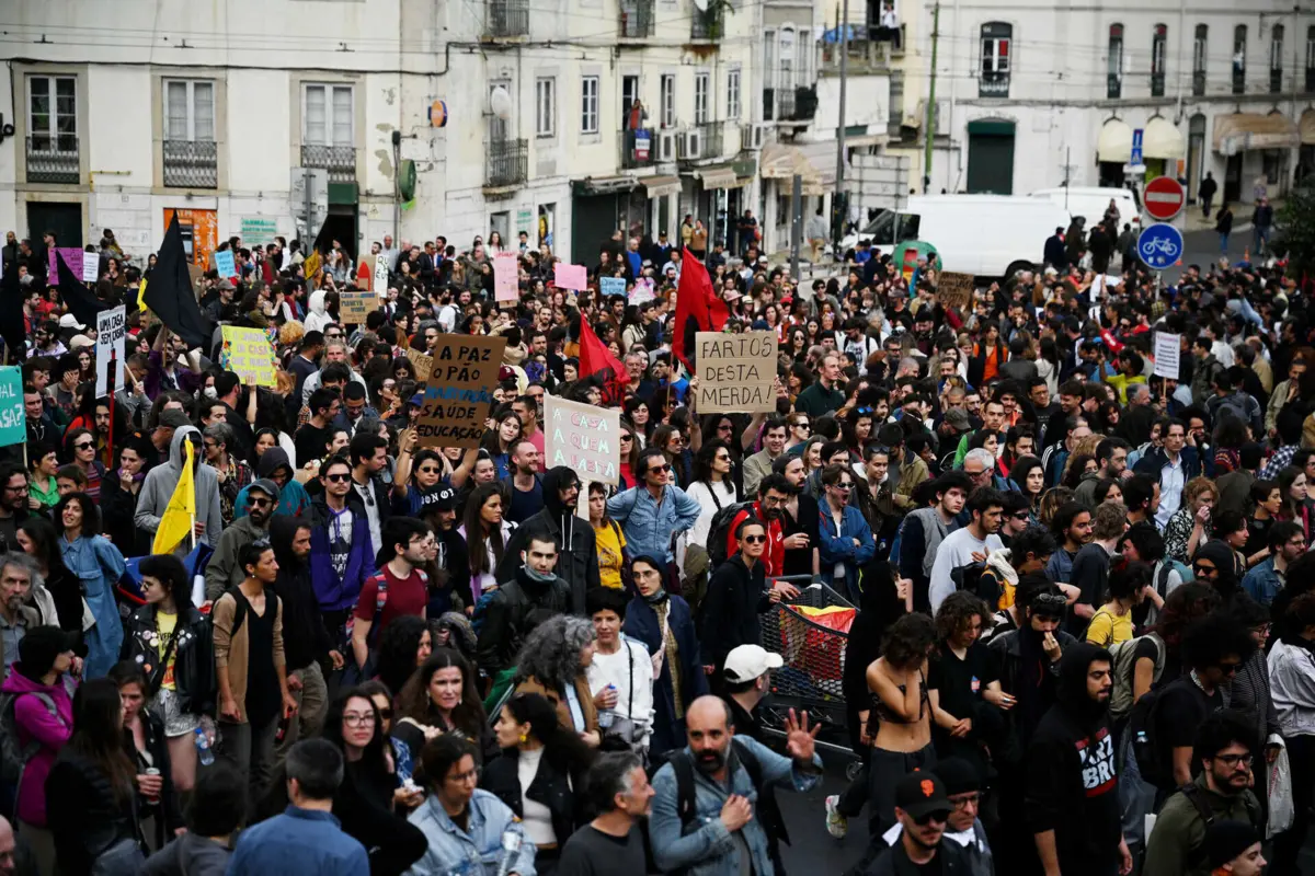 O ano tem sido marcado por várias ações de protesto pelo acesso a habitação digna