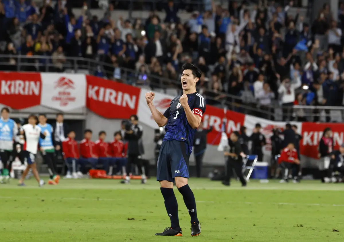 A celebração do capitão nipónico Taniguchi