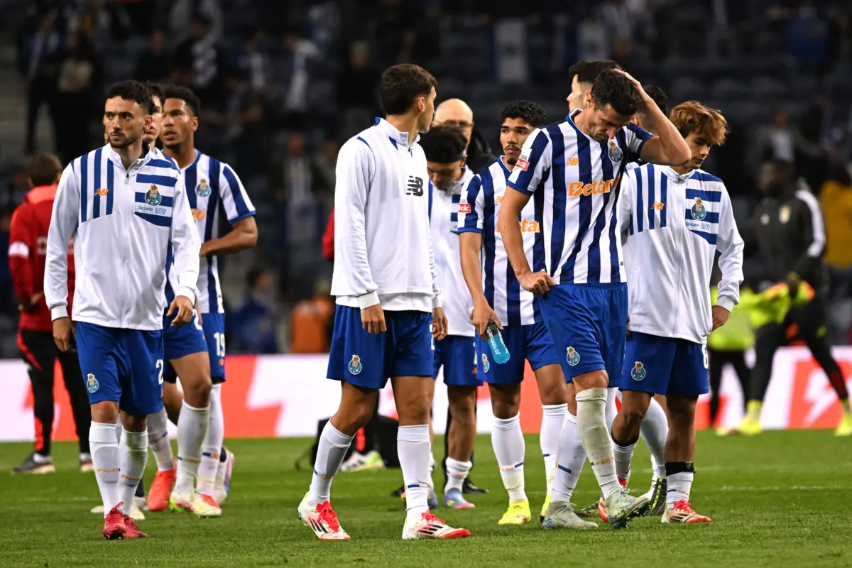 Dragões voltaram a perder por 4-1 frente ao Benfica