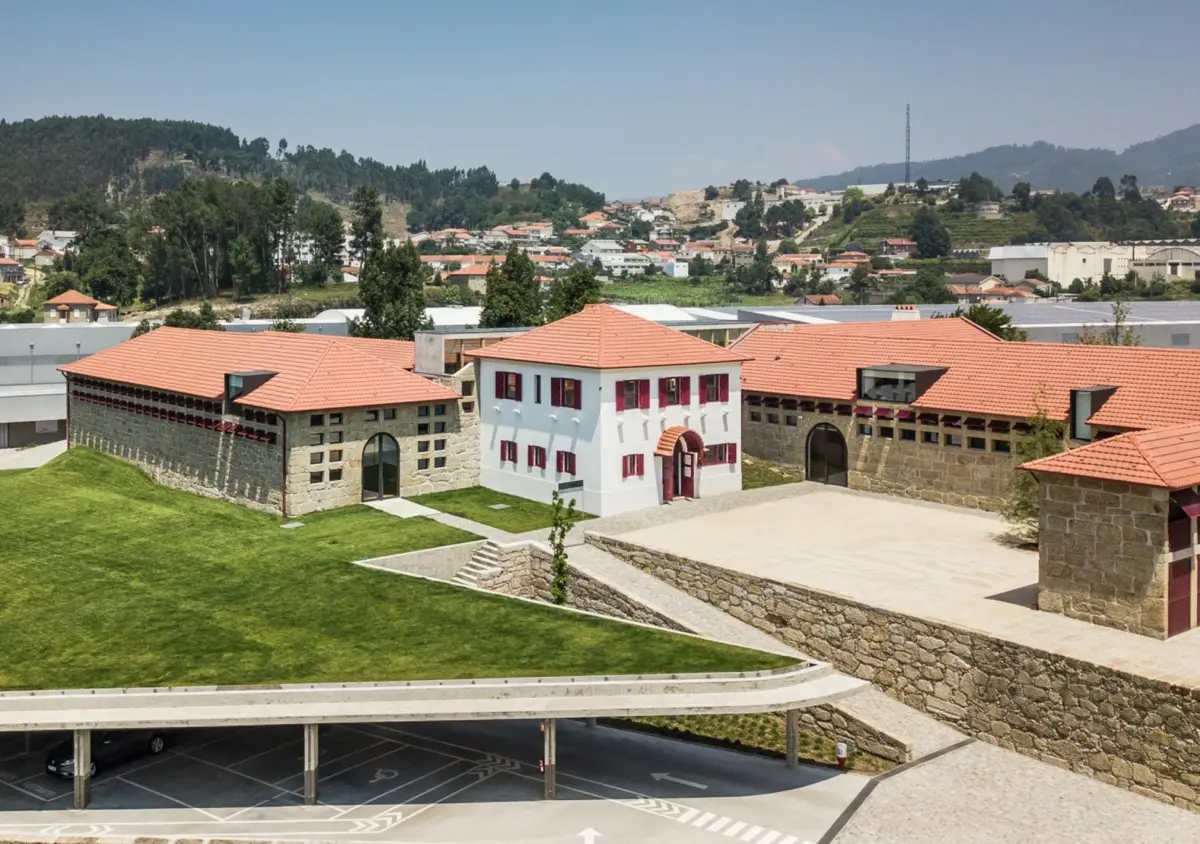 Grupo Polopiqué tem sede em Santo Tirso e uma fábrica em Vizela