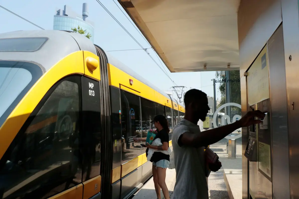 Autarca de Gaia já tinha dito que iria exigir indemnizações à Metro do Porto pelos prejuízos causados pelas obras