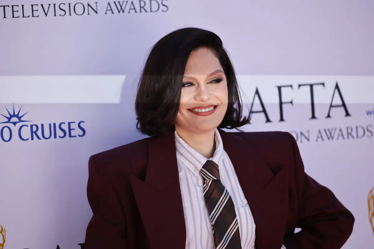 Jessie J foi diagnosticada com o cancro em abril