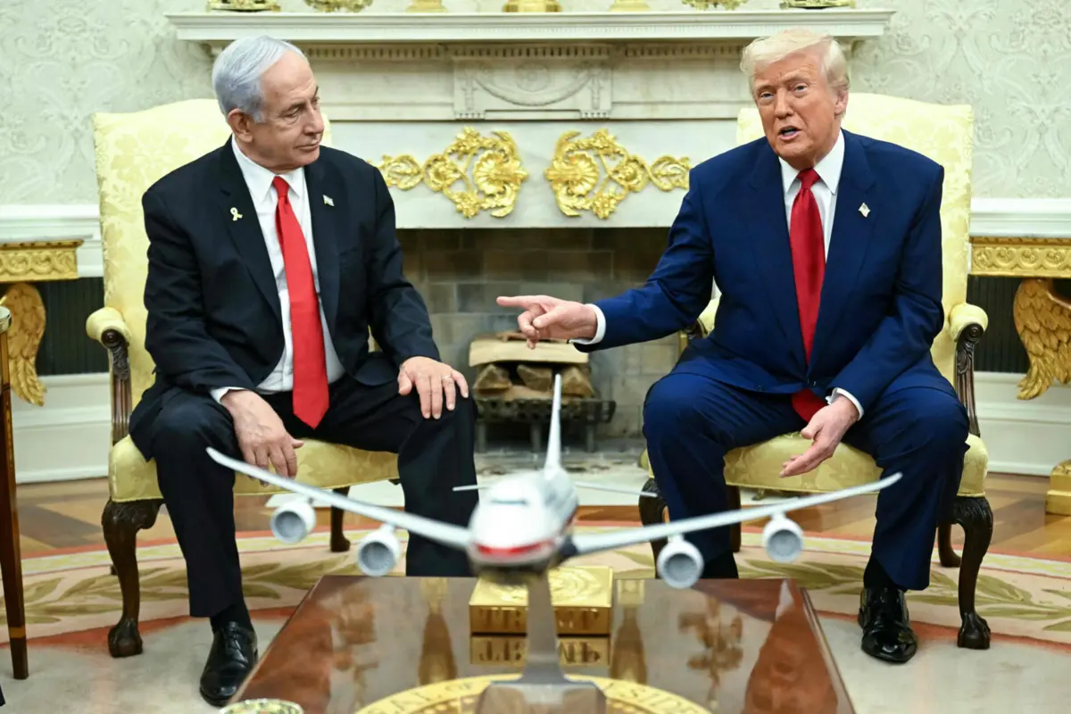 O primeiro-ministro israelita Benjamin Netanyahu com o presidente norte-americano Donald Trump