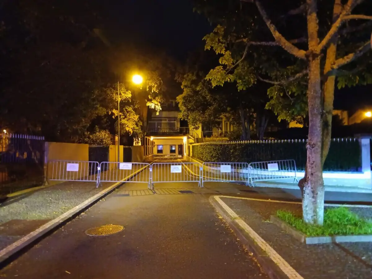 Imagem de contexto do artigo Condicionada circulação em via em Ponta Delgada por causa de árvore de grande porte