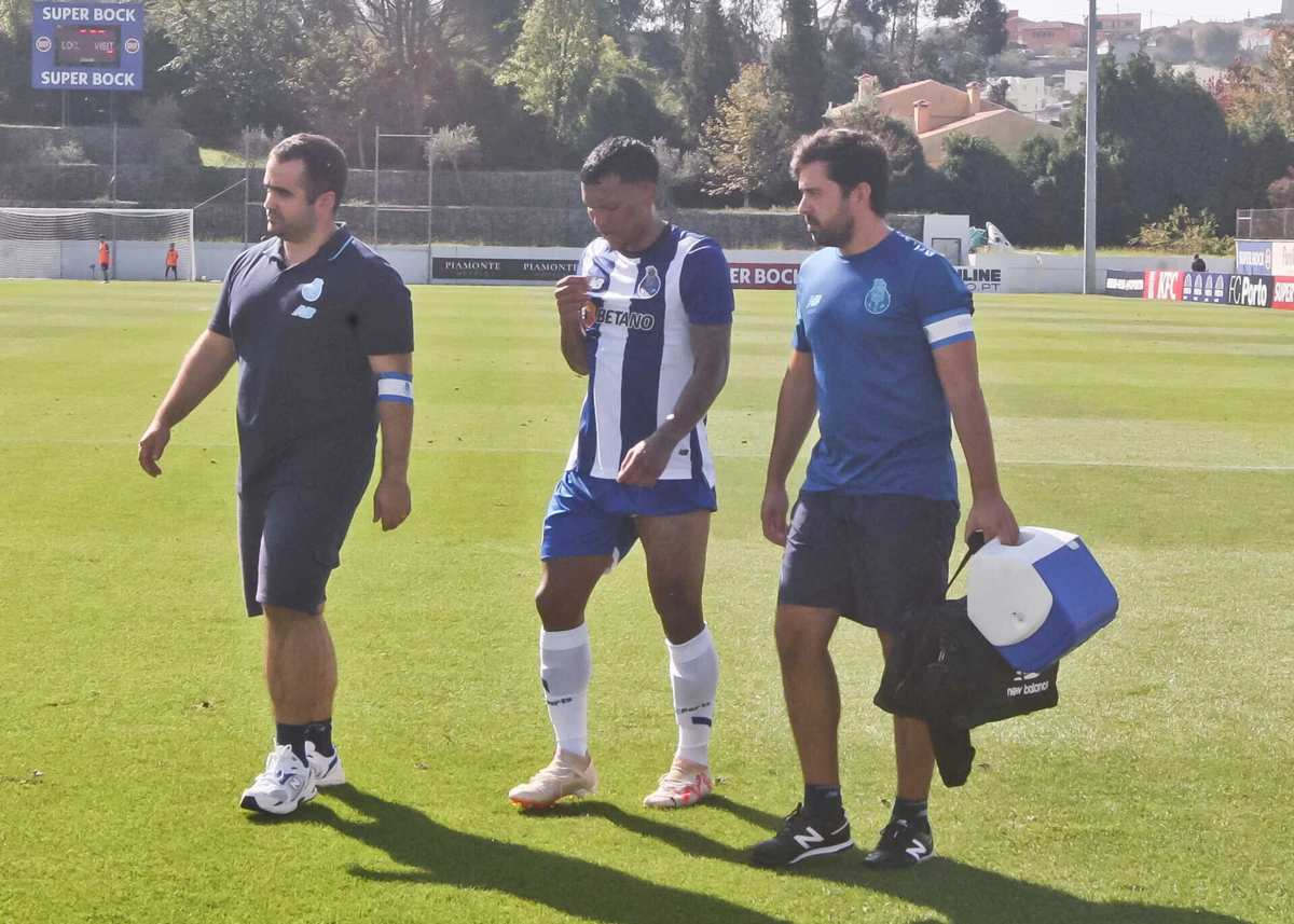 Veron lesionou-se ao serviço da equipa B do F. C. Porto