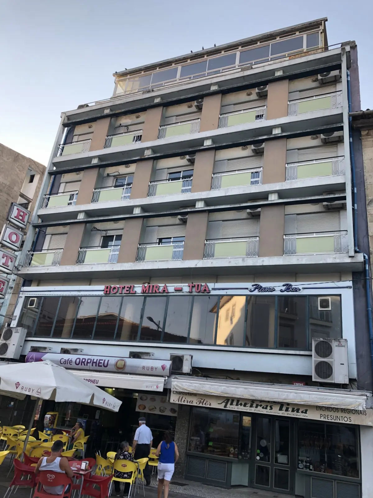 Hotel Mira Tua está fechado desde 2013. Antiga unidade vai ser transformada em residência estudantil com 62 camas