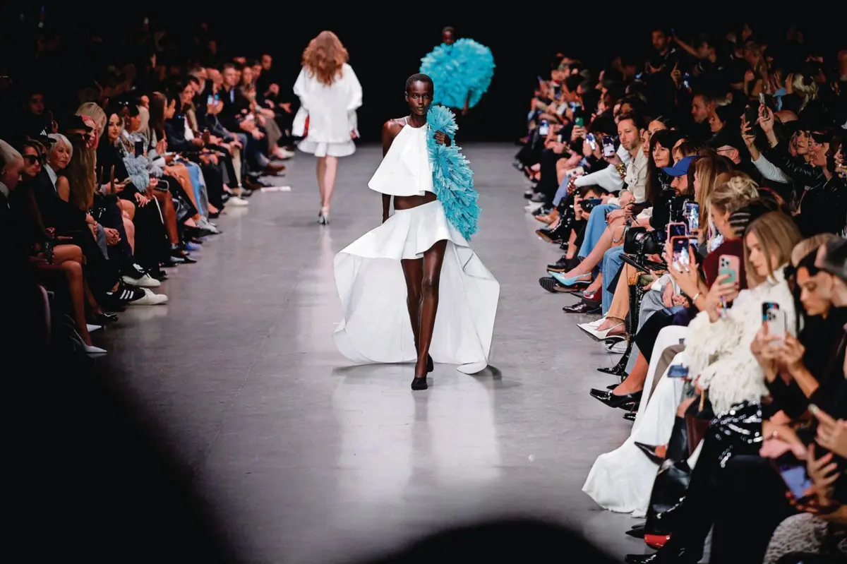 Inovação na moda com sustentabilidade, desde fibras recicladas a tecidos feitos com algas